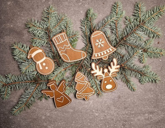 Lebkuchenset Nr.1 - Schachtel mit Weihnachtsschmuck